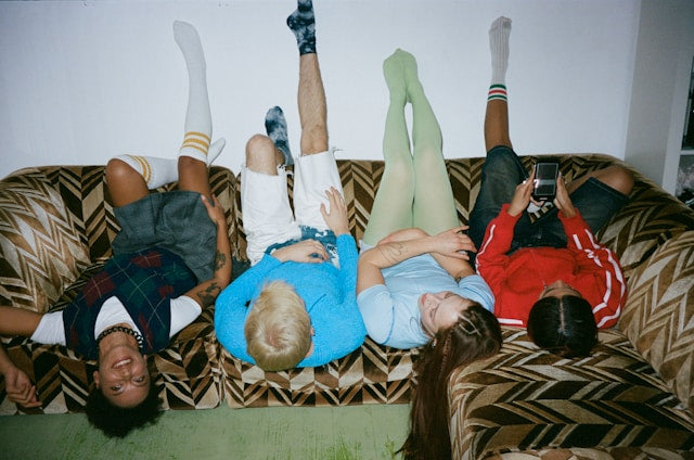 Goal-Getter Gatherings: How to Structure a Vision Board Potluck