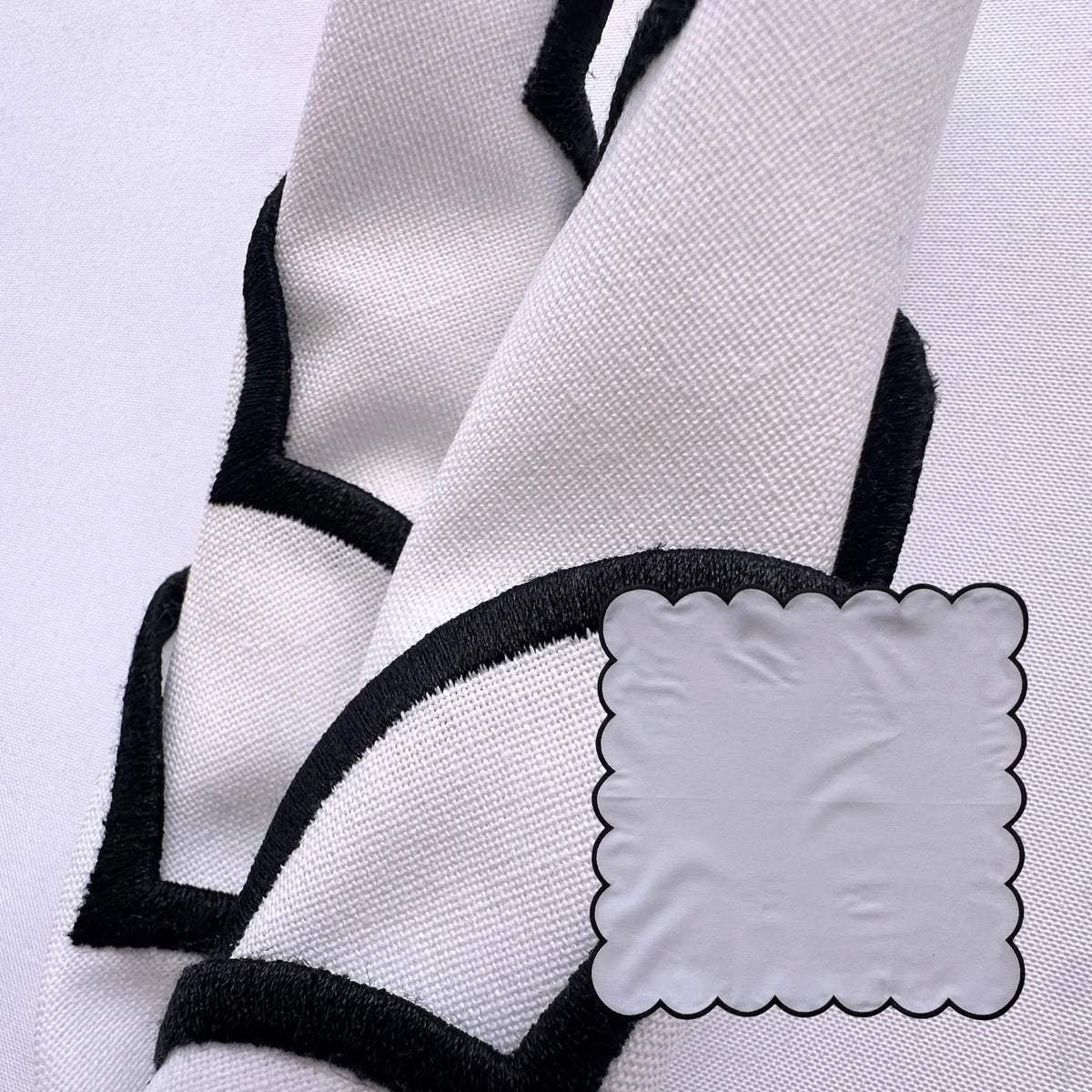 ScallopedEdgeLinenNapkins_Navy